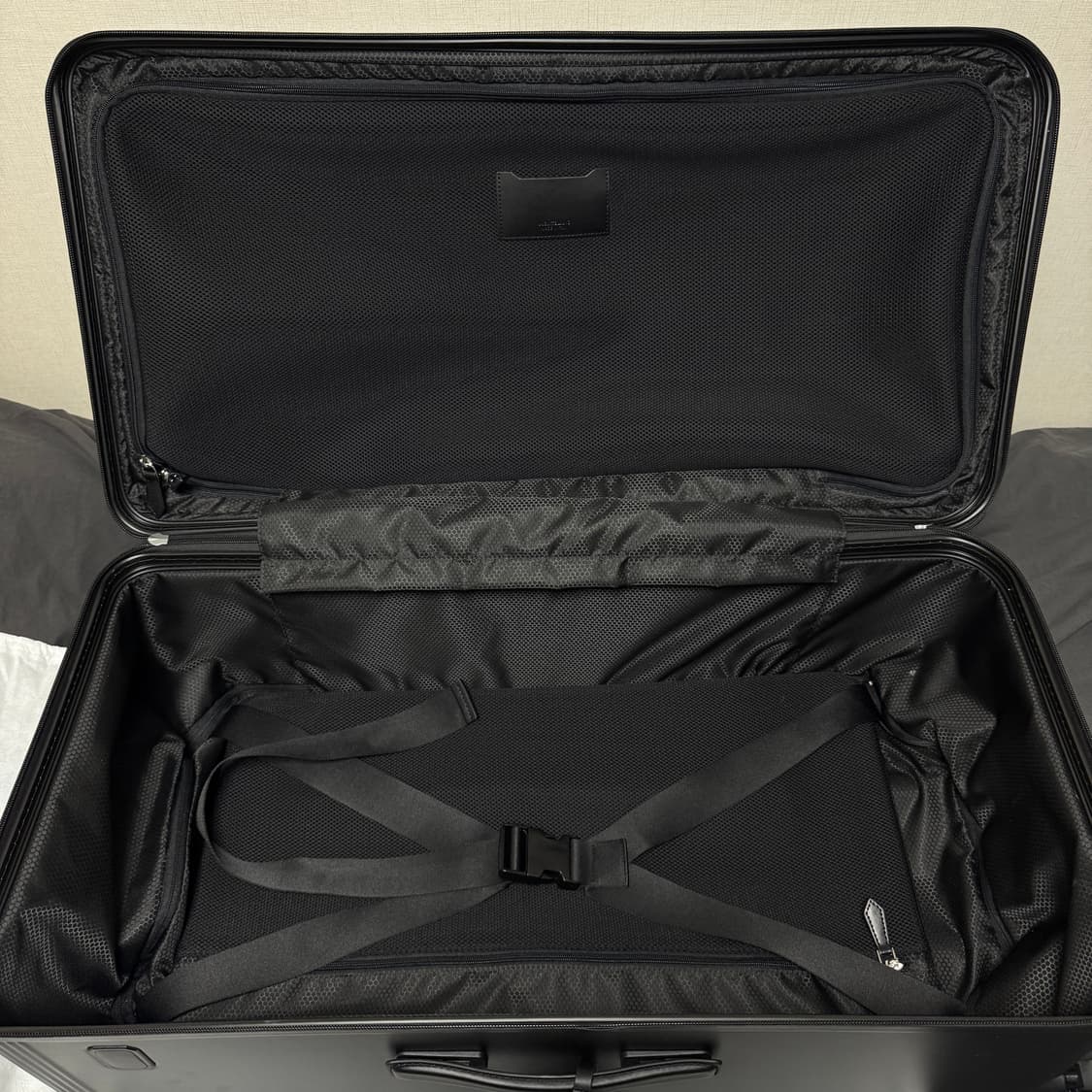 몽블랑 블랙 트렁크 트롤리 캐리어 상품이미지5