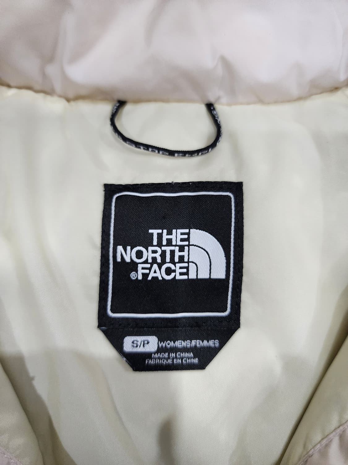 노스페이스 우먼 550필 구스 다운 푸퍼 후드패딩 S 상품이미지9