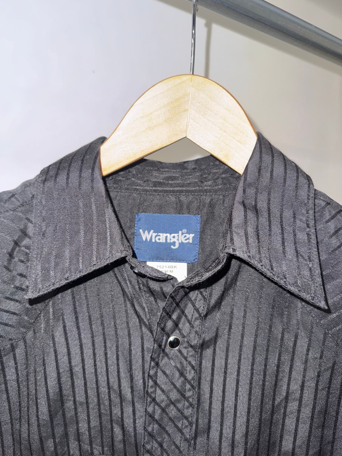 랭글러 블랙 스트라이프 셔츠 상품이미지3