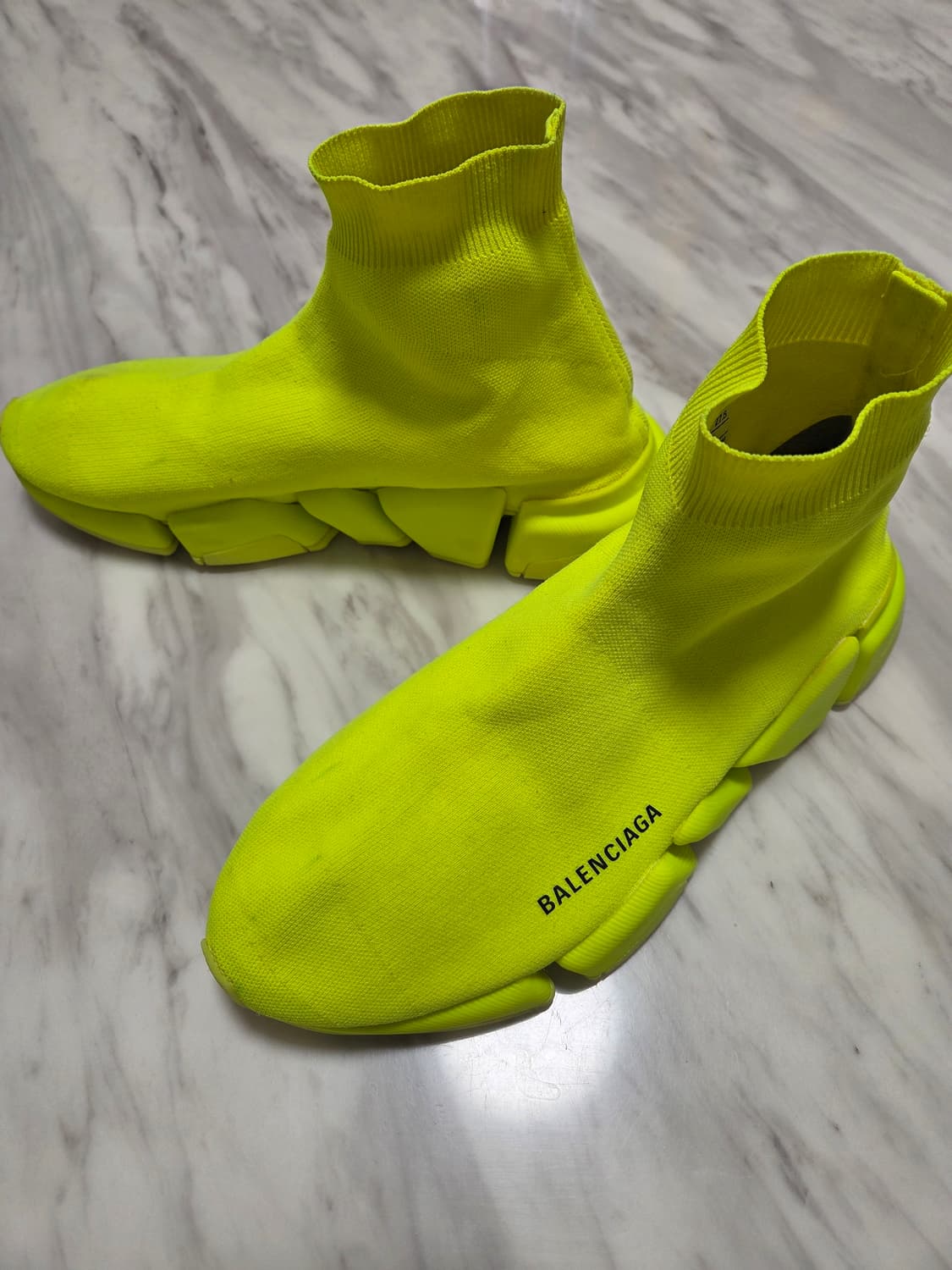 발렌시아가 스피드 2.0 네온 스니커즈 상품이미지1