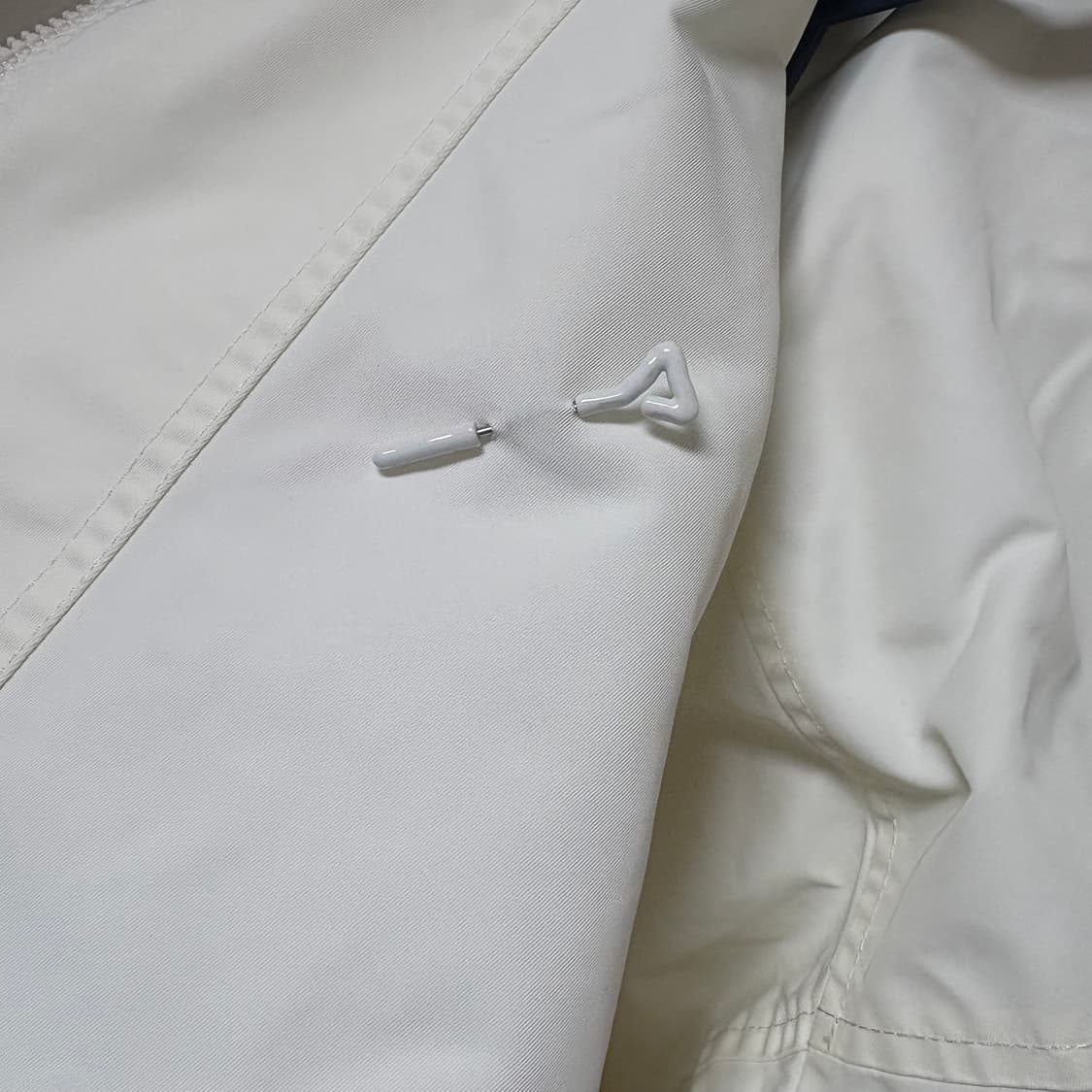 [50/백화점판/새상품급] 루이비통 모노그램 리버서블 바람막이 상품이미지4