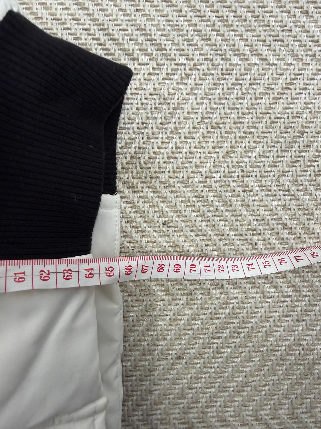 정품) 아이더 스투키 화이트 패딩 S 상품이미지10