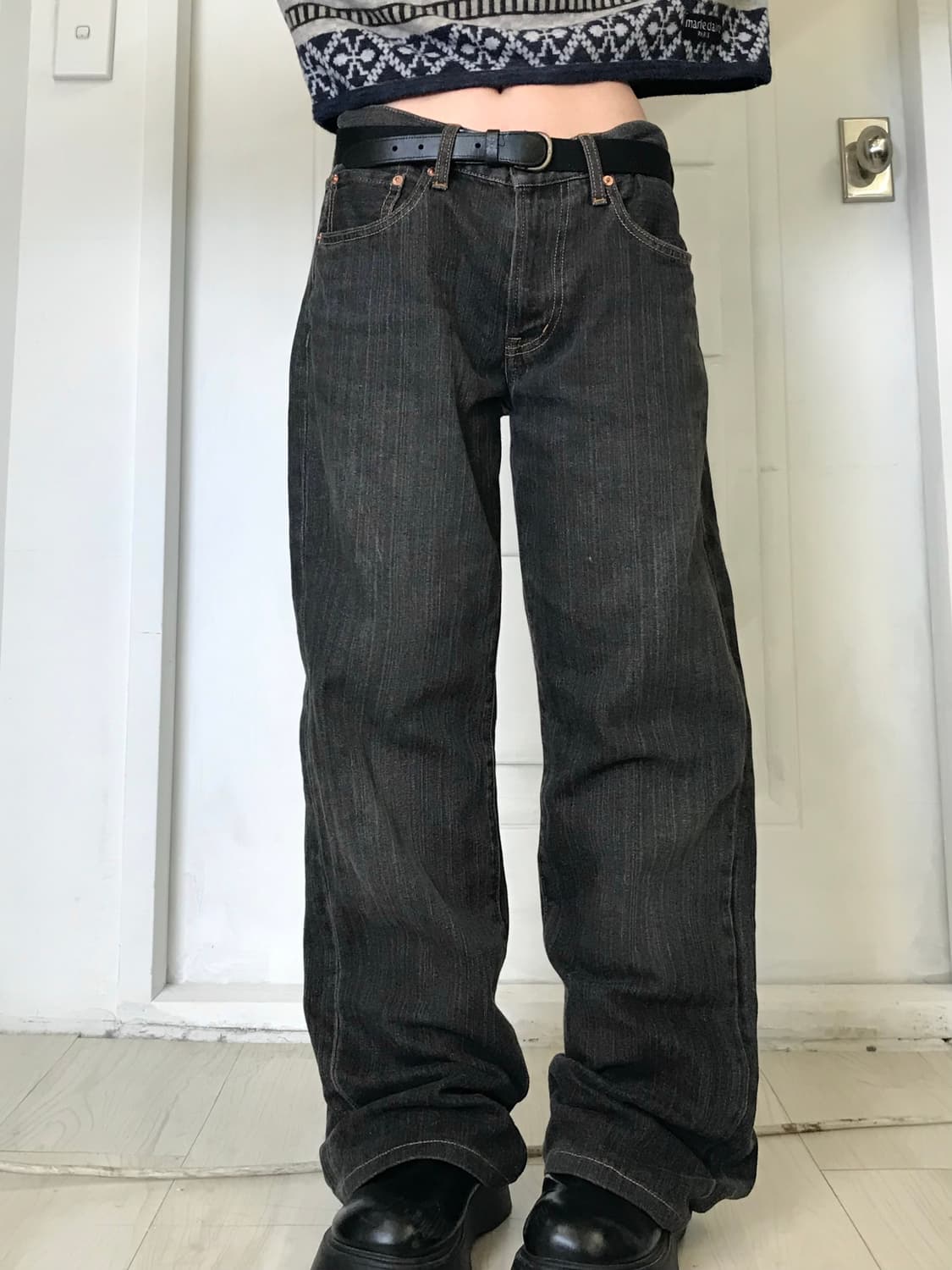 로우라이즈 블랙 데님 팬츠 상품이미지2