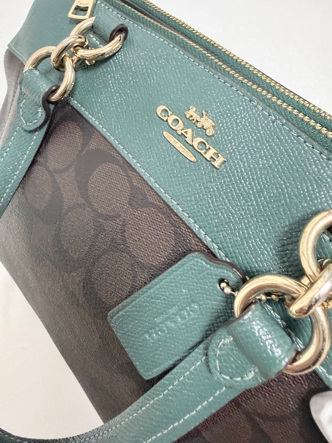  코치 COACH 시그니처 미니 숄더백  상품이미지7