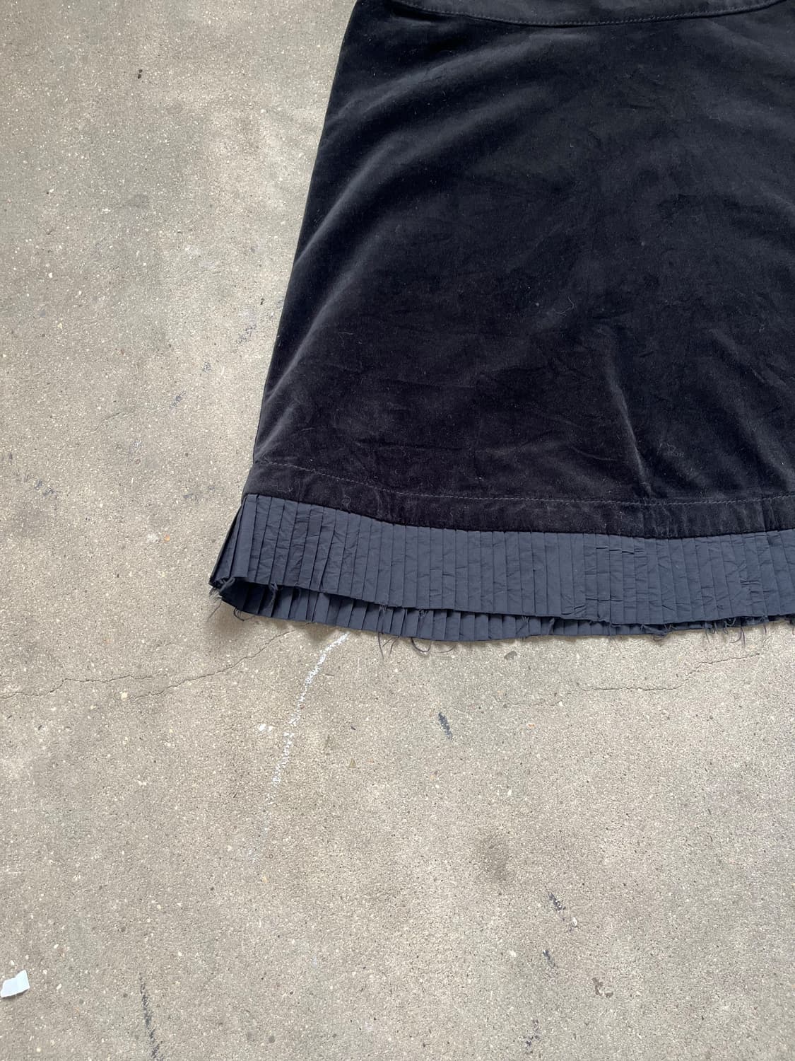 DKNY JEANS 벨벳 플리츠 디테일 스커트  상품이미지2