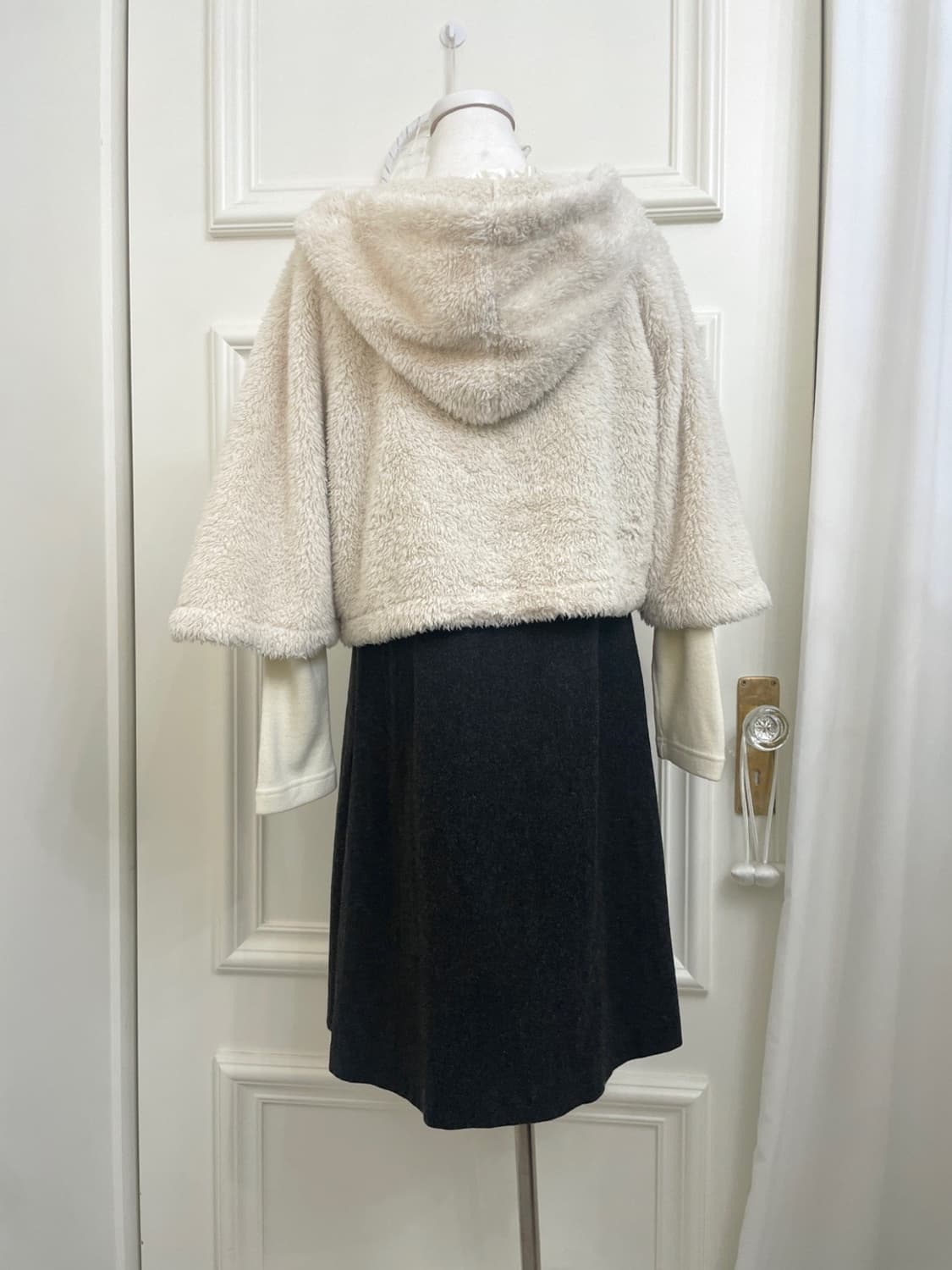 OLIVE DES OLIVE ivory fur hoodie crop ca 상품이미지3