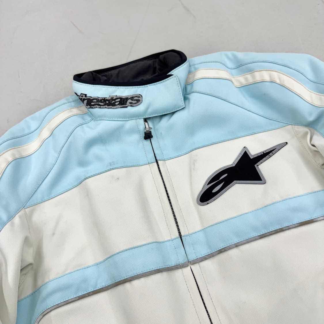 알파인스타 하늘색 색감 바이커 자켓 상품이미지4