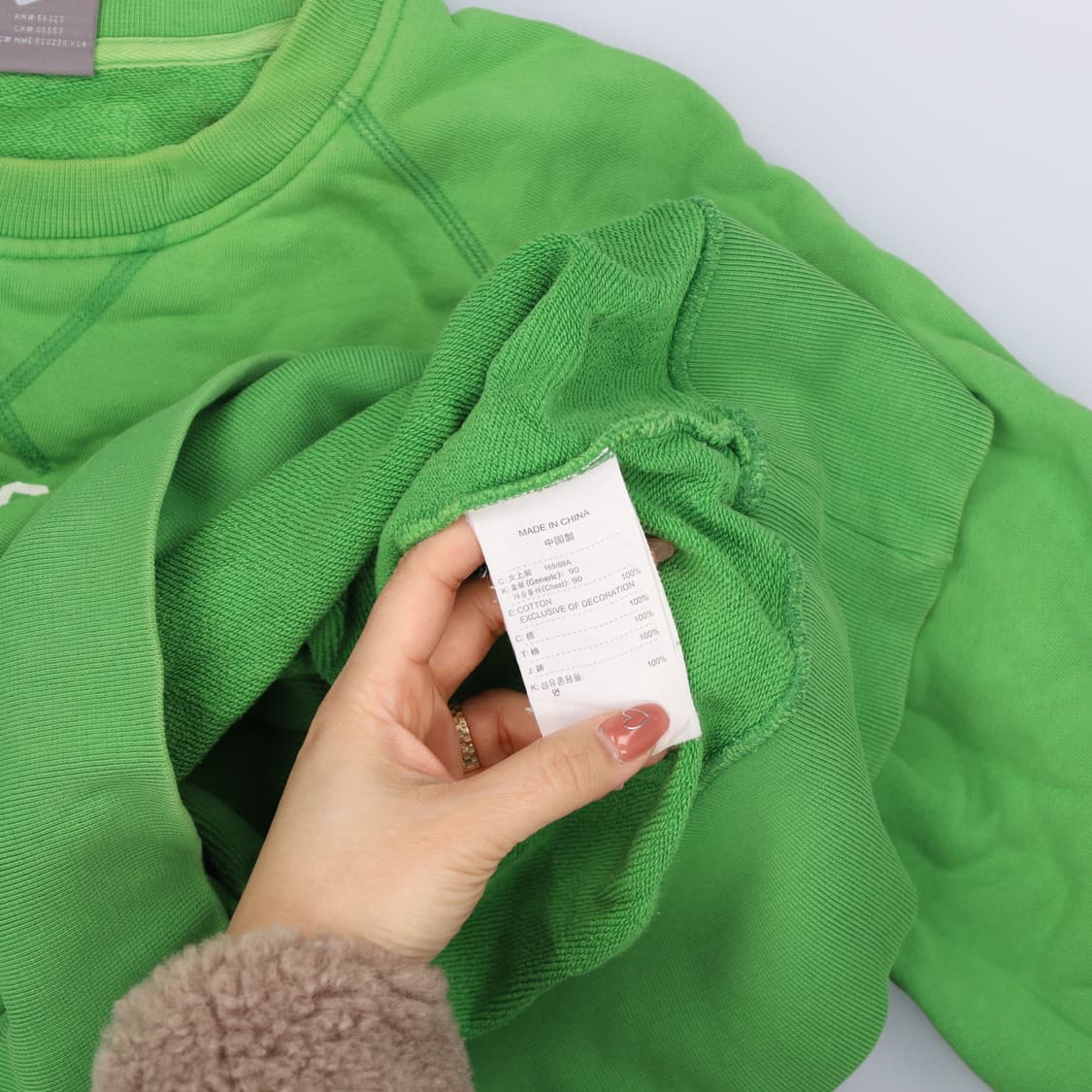 [L] 나이키 여성 빈티지 스우시 크루넥 맨투맨 스웻셔츠 0108J 상품이미지5