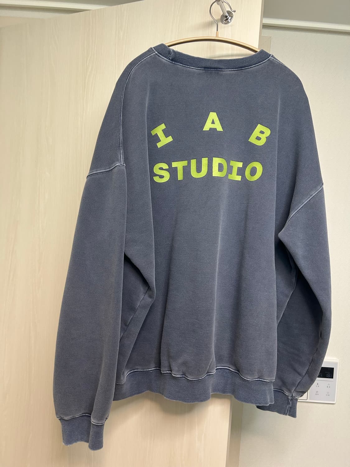 아이앱 스튜디오 맨투맨 상품이미지3