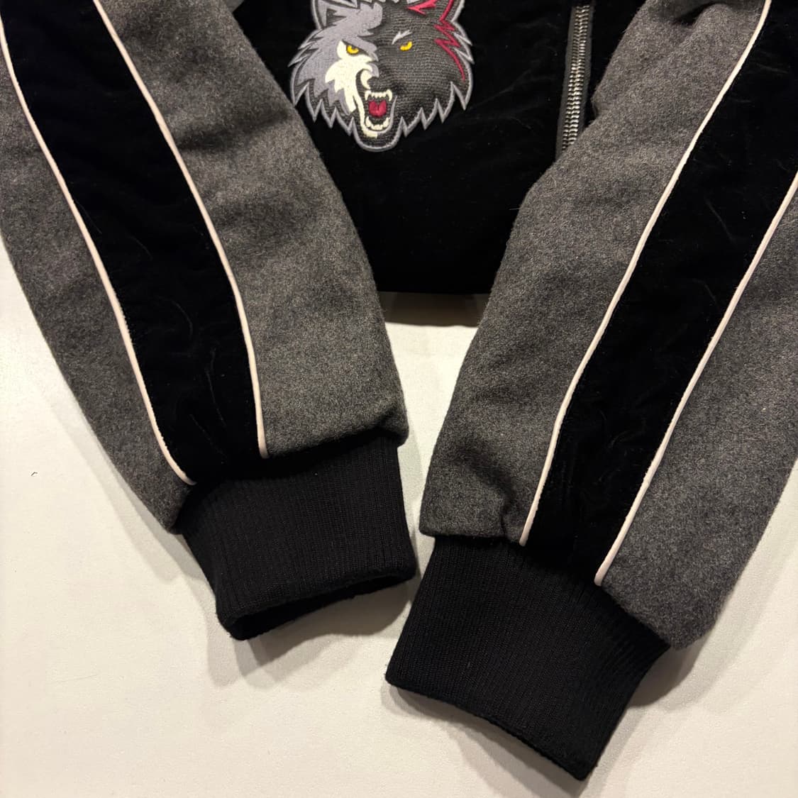 [M] NBA 엔비에이 팀버울브스 벨벳 블랙 점퍼 자켓 C787 상품이미지5