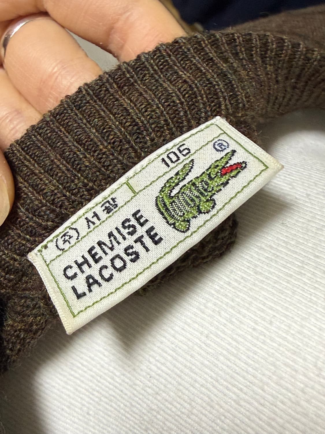 라코스테 카키브라운 크롭 니트 상품이미지4