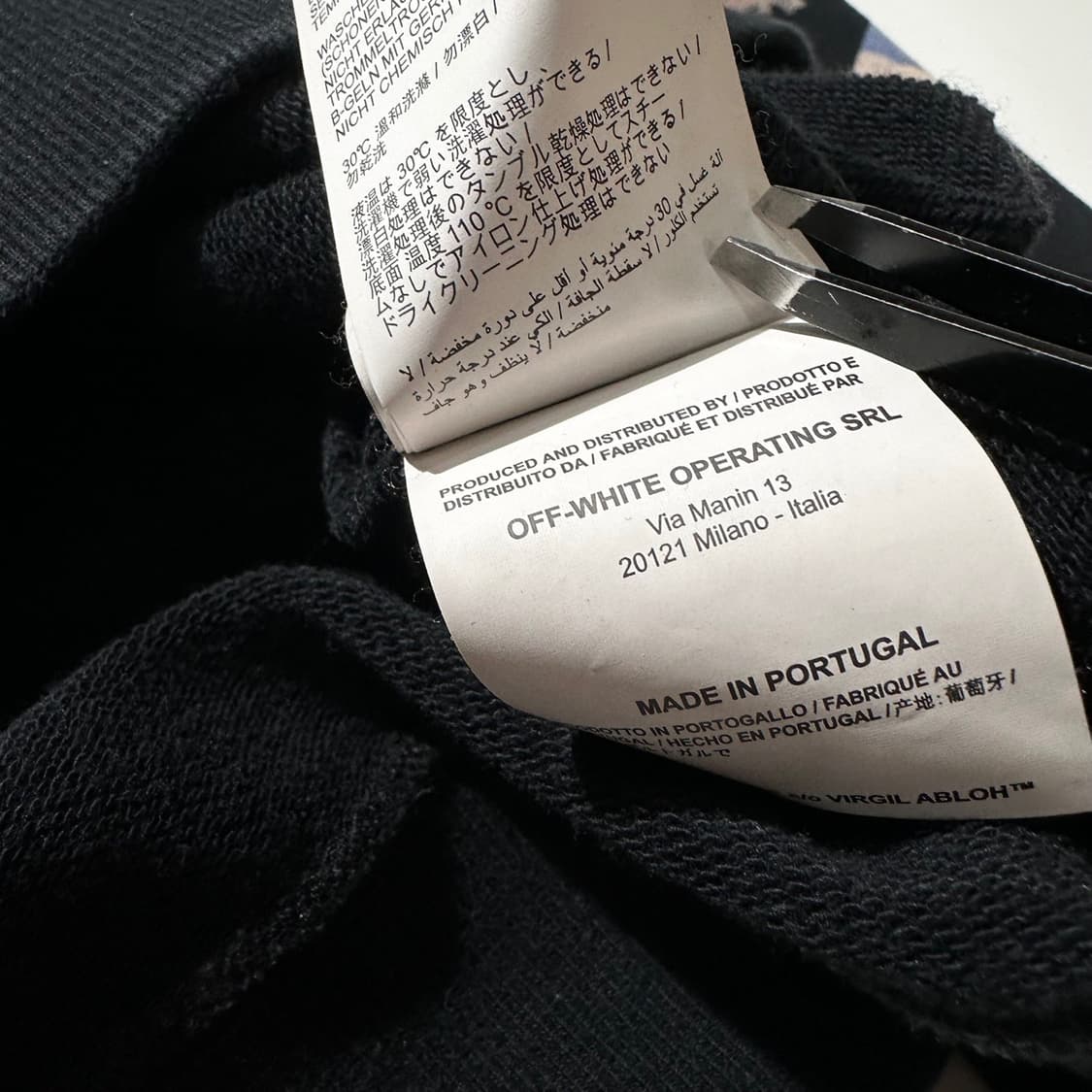 오프화이트 유화 애로우 맨투맨 블랙 상품이미지10