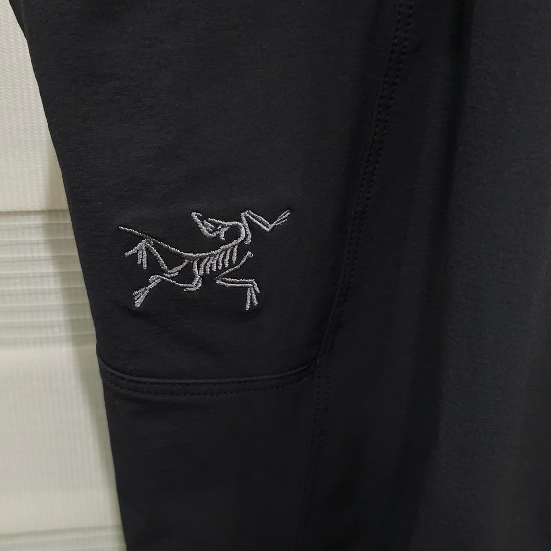 아크테릭스 블랙 람파트 팬츠- 32 상품이미지4