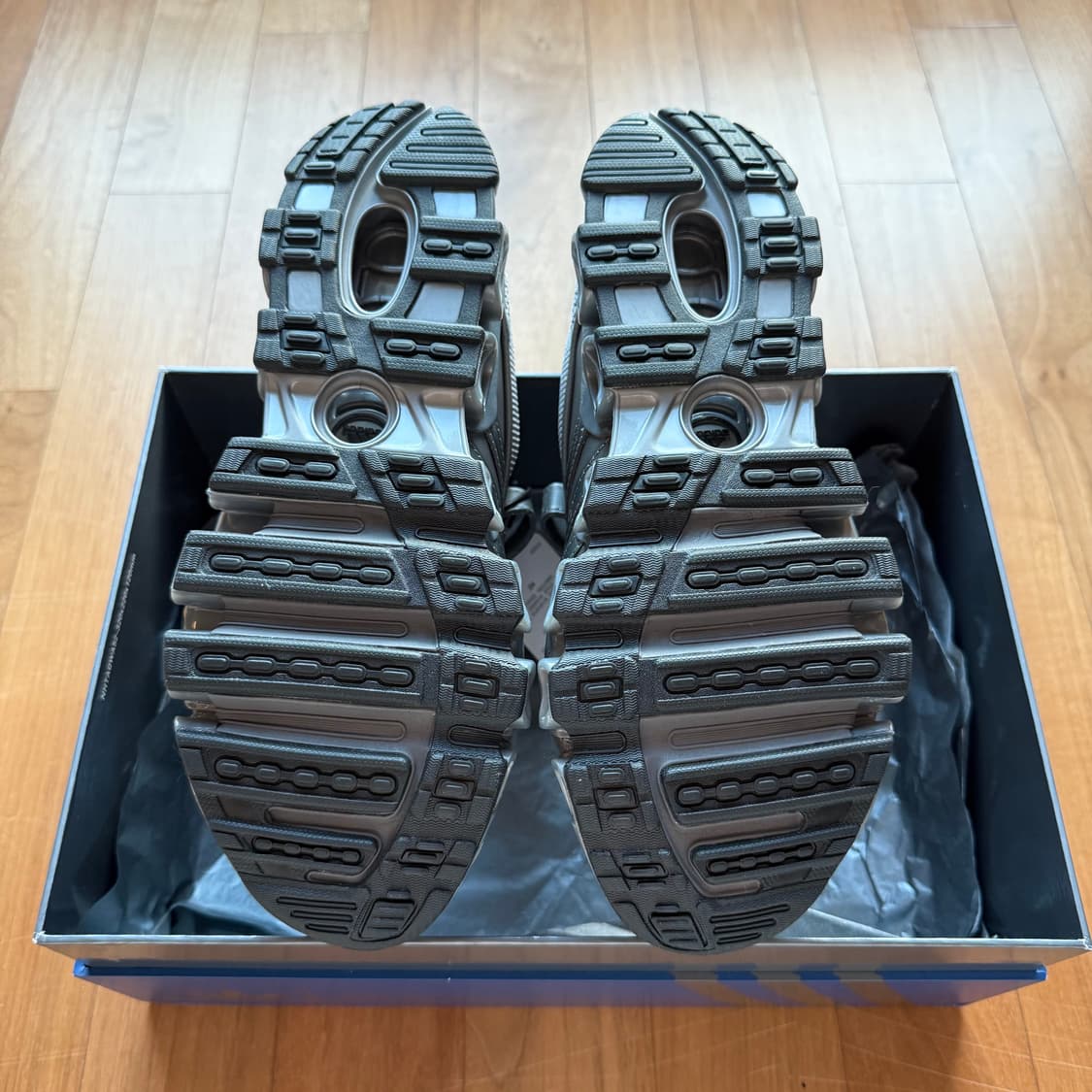 250 아디다스 타끄와 메리제인 아이언 메탈릭 사이버 메탈릭  상품이미지5