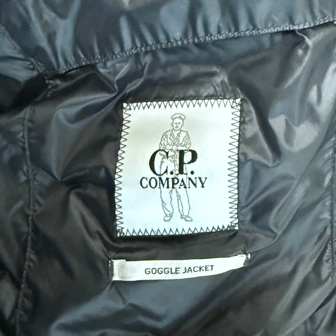 [xl] Cp컴퍼니 dd쉘 고글 경량패딩 상품이미지6