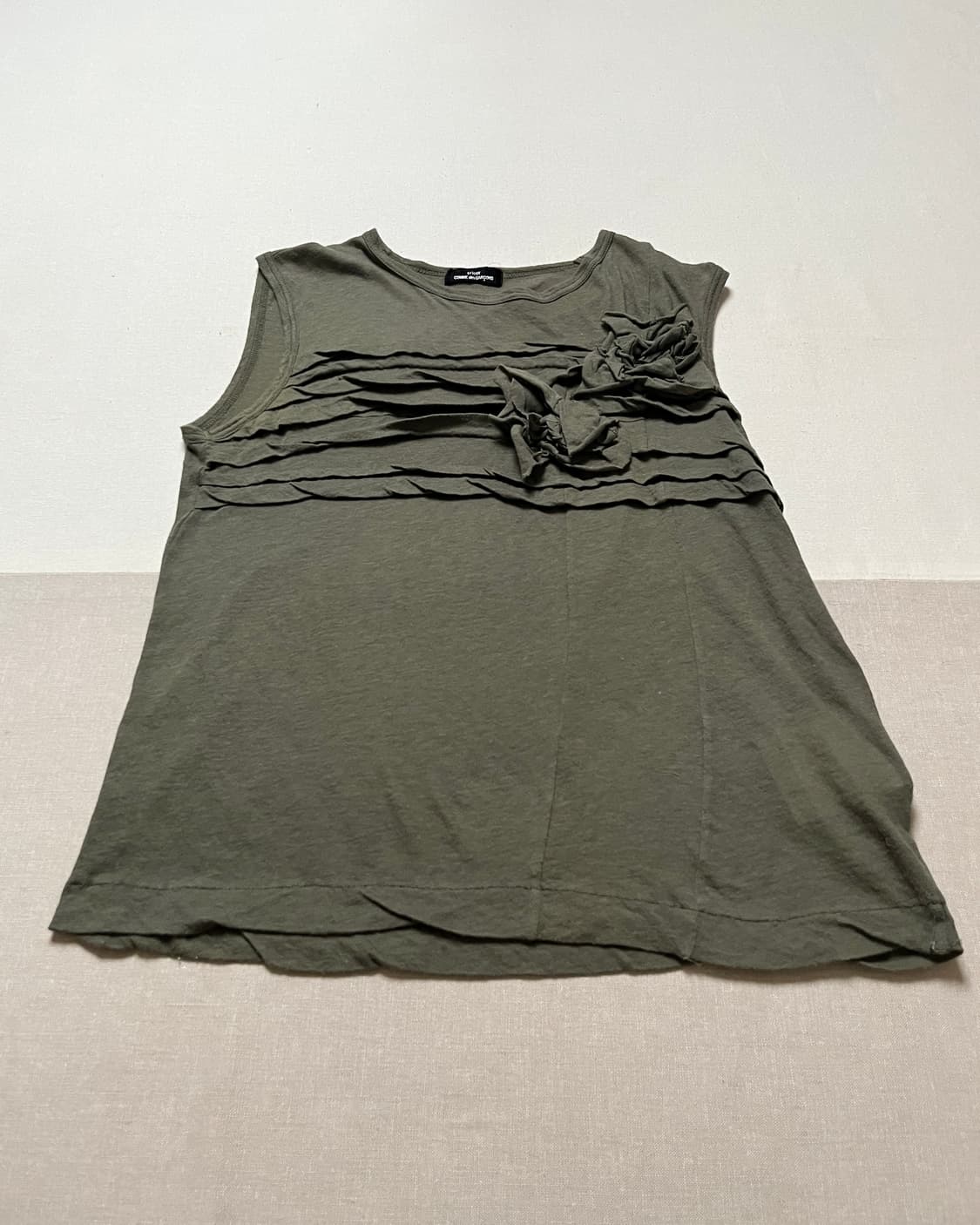 꼼데가르송 프릴 코사지 슬리브리스 comme des garcons 상품이미지6