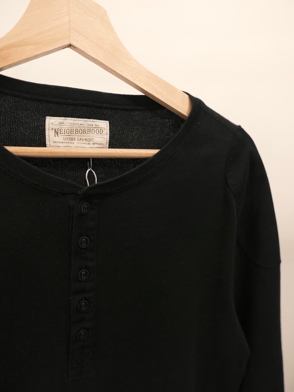 네이버후드 헨리넥 롱슬리브 상품이미지2