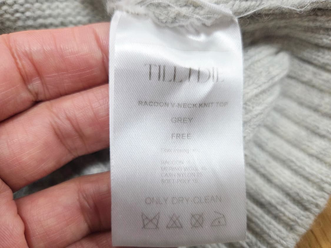 틸아이다이(TILLIDIE) 라쿤 V넥 니트 55-66 상품이미지6