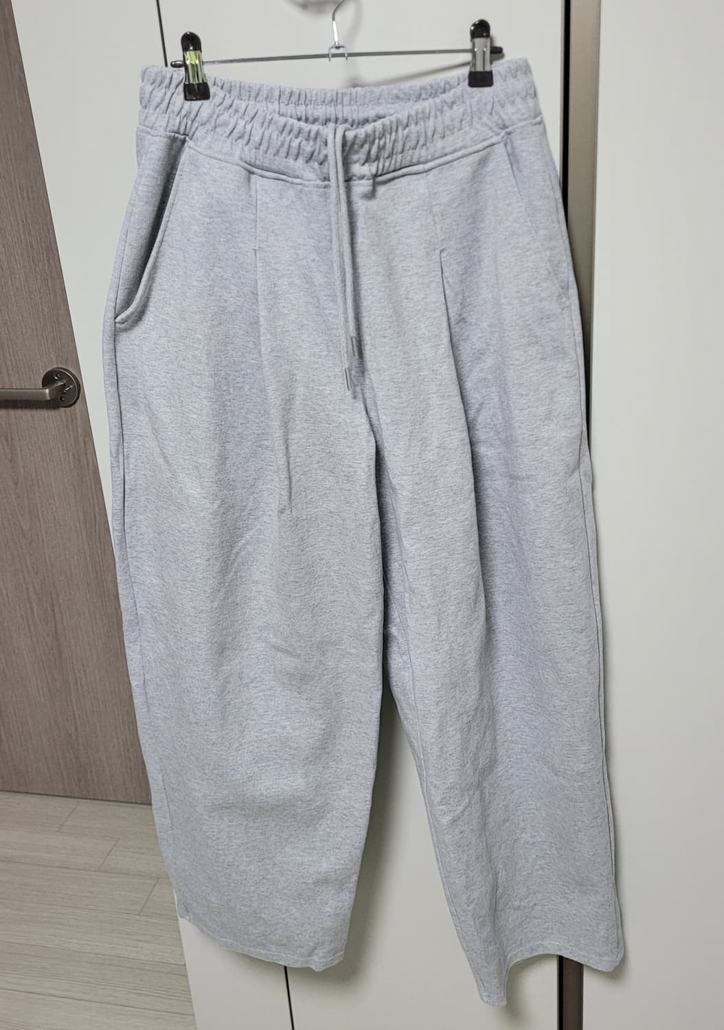 제로 Deep One Tuck Sweat Pants [Grey] L 상품이미지2