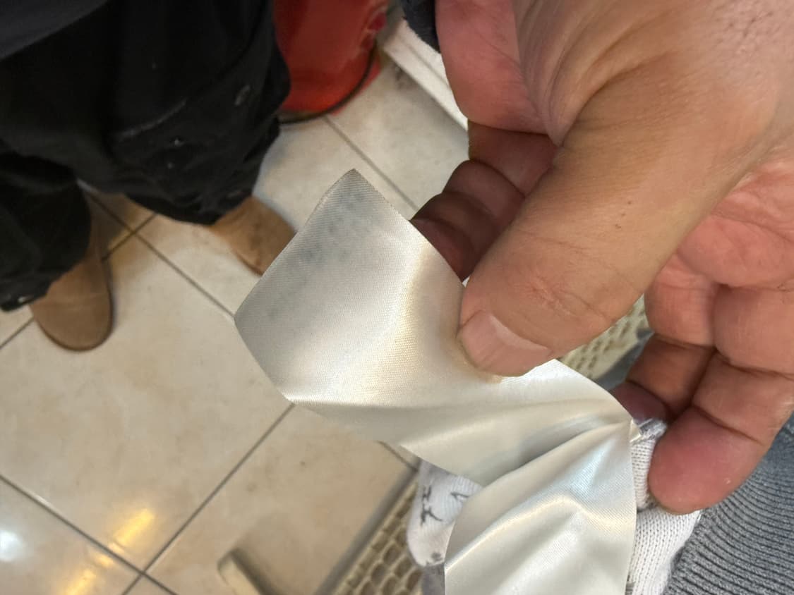 100 정품 루이비통 그라디언트 맨투맨 팝니다 상품이미지6