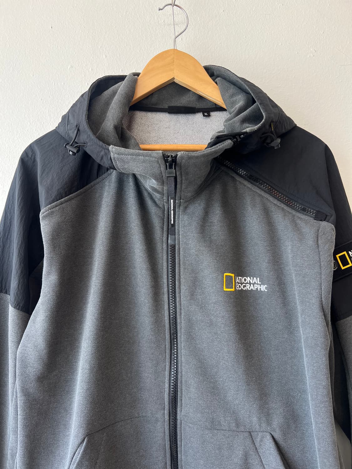 내셔널지오그래픽 남성 차콜 후드집업점퍼 간절기점퍼 상품이미지1