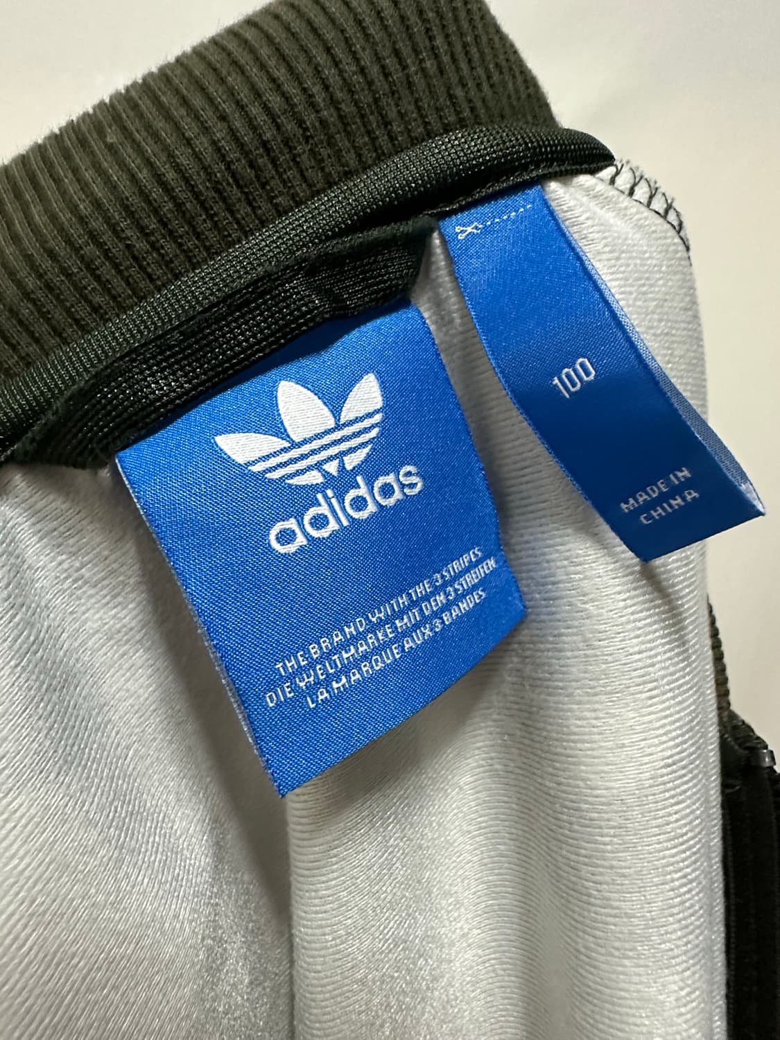 아디다스 카모 트랙탑 상품이미지4