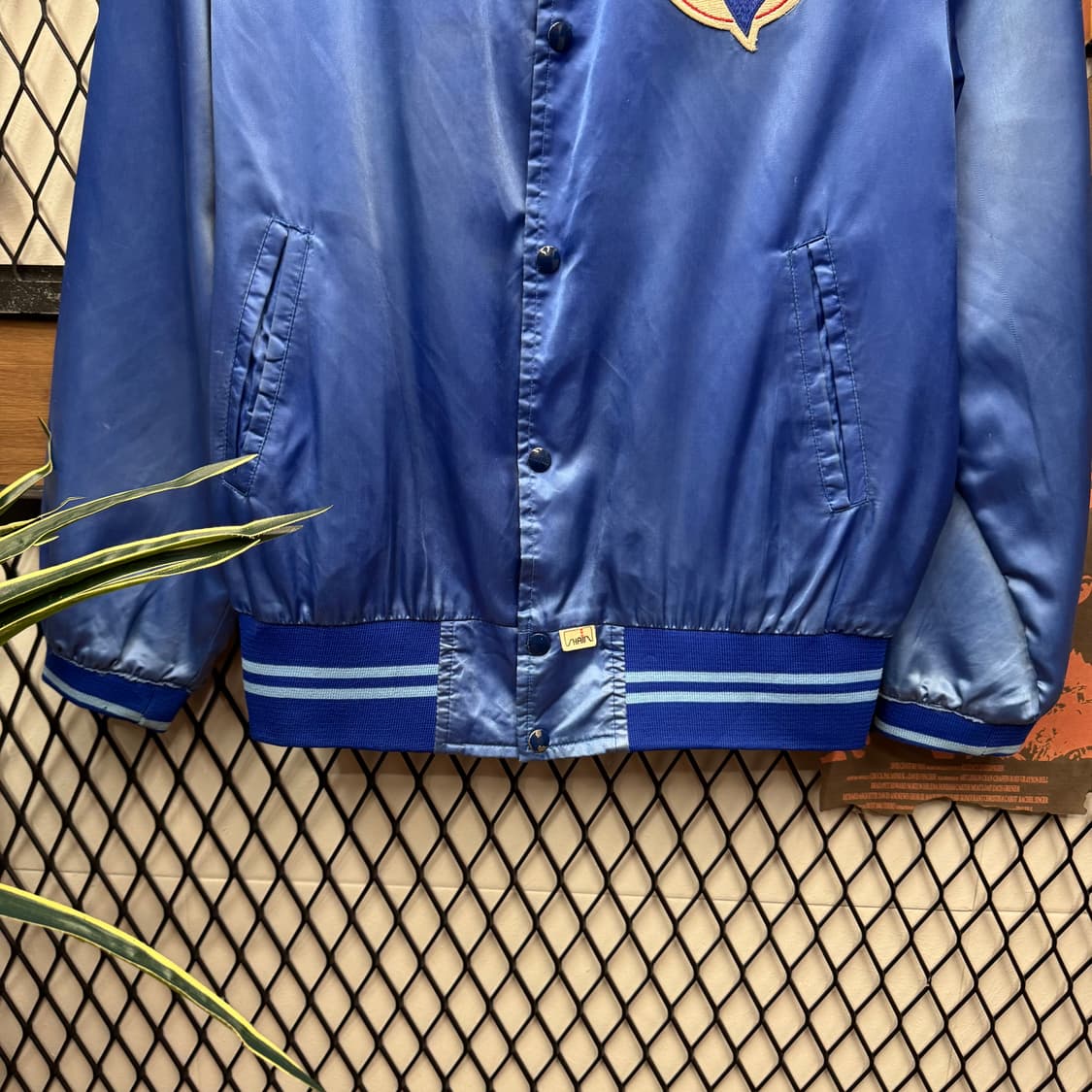 90s MLB 토론토 블루제이스 바시티자켓 전면 로고 포인트 블루 상품이미지4