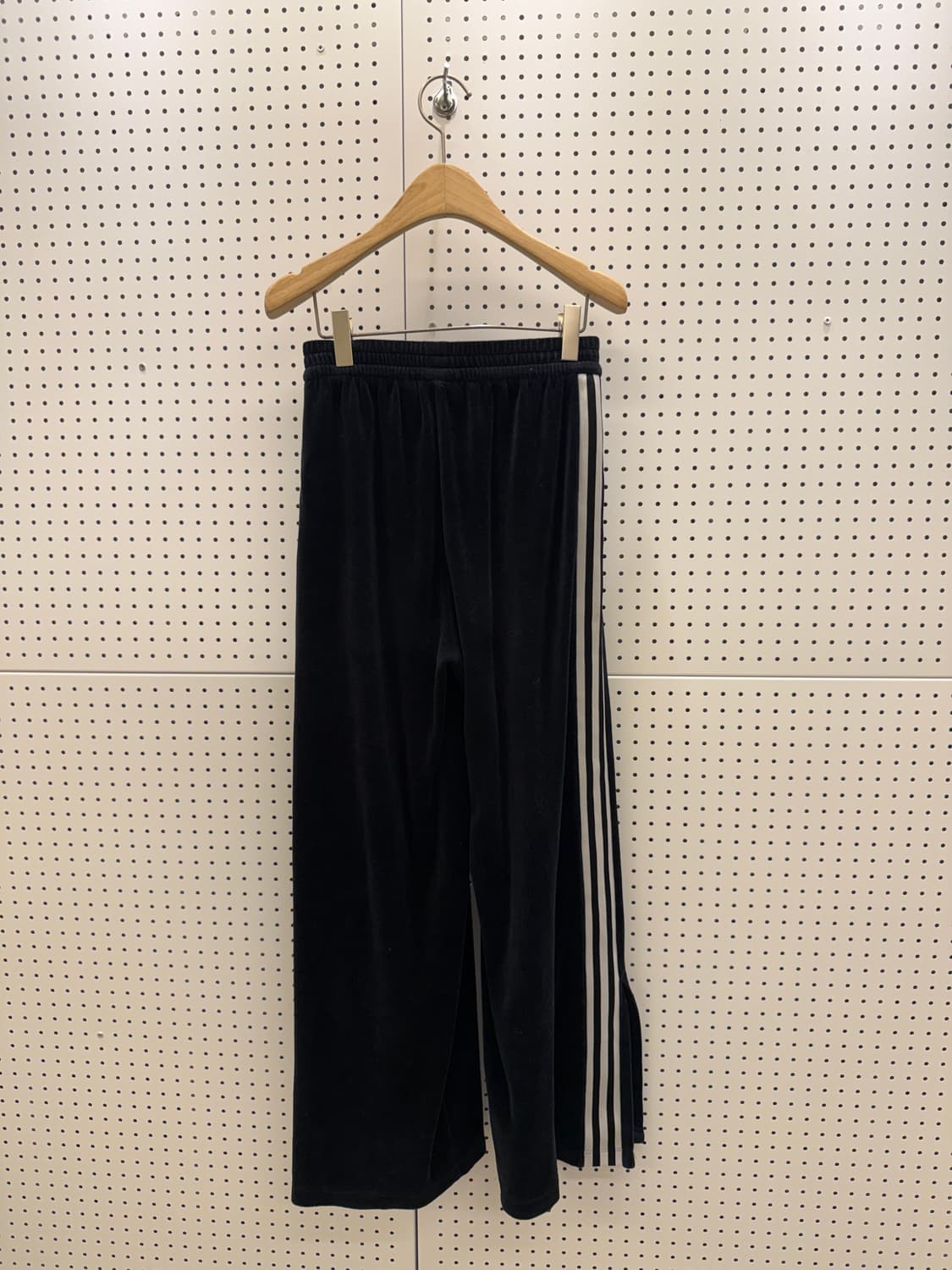 아디다스 벨벳 트랙팬츠 U1242 상품이미지4