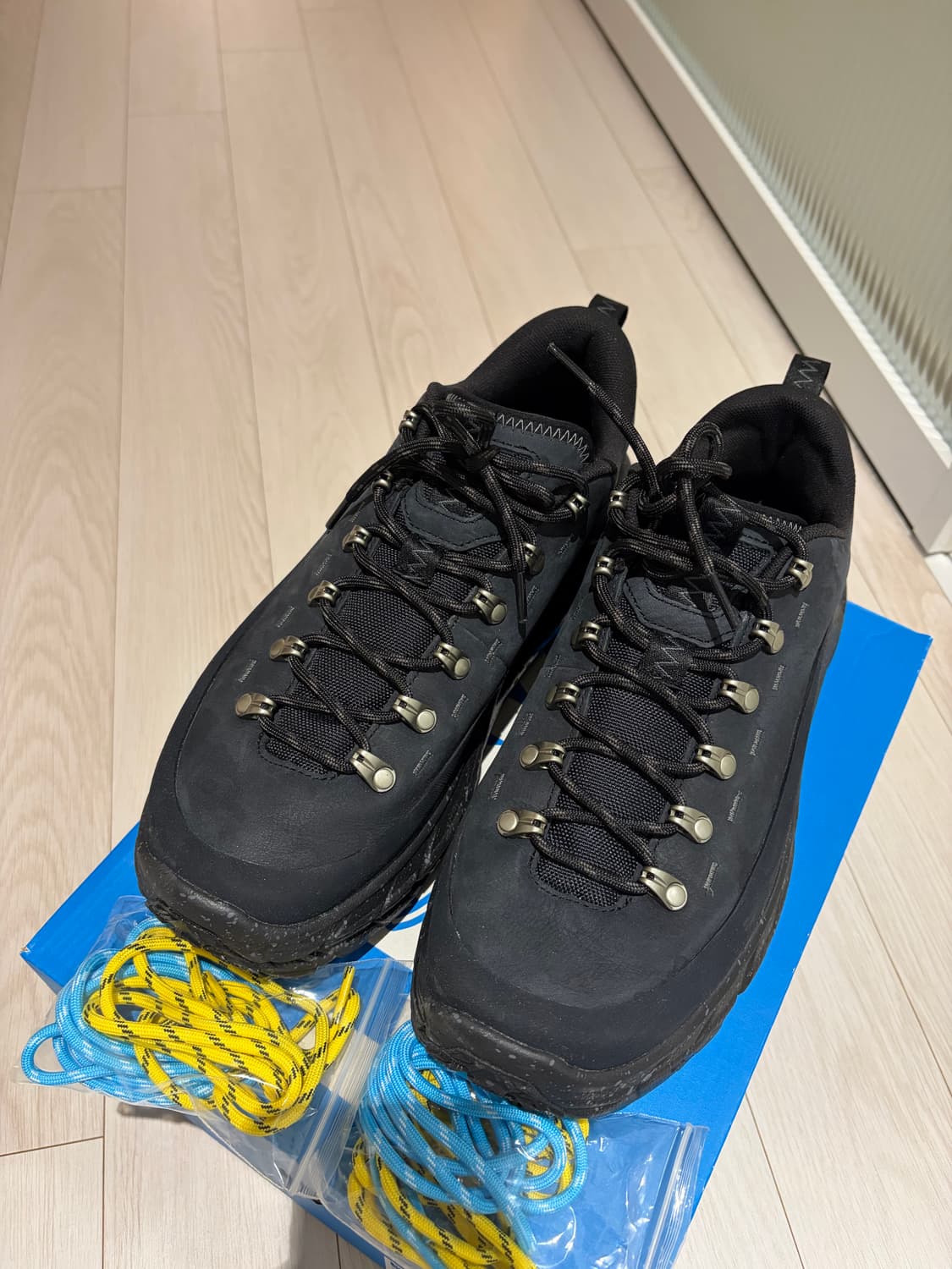 호카 토르 서밋 280사이즈 us10 판매합니다 상품이미지1