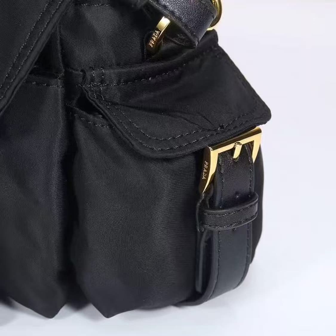 PRADA 프라다 사이드 투포켓 나일론 크로스백 남녀공용 상품이미지7