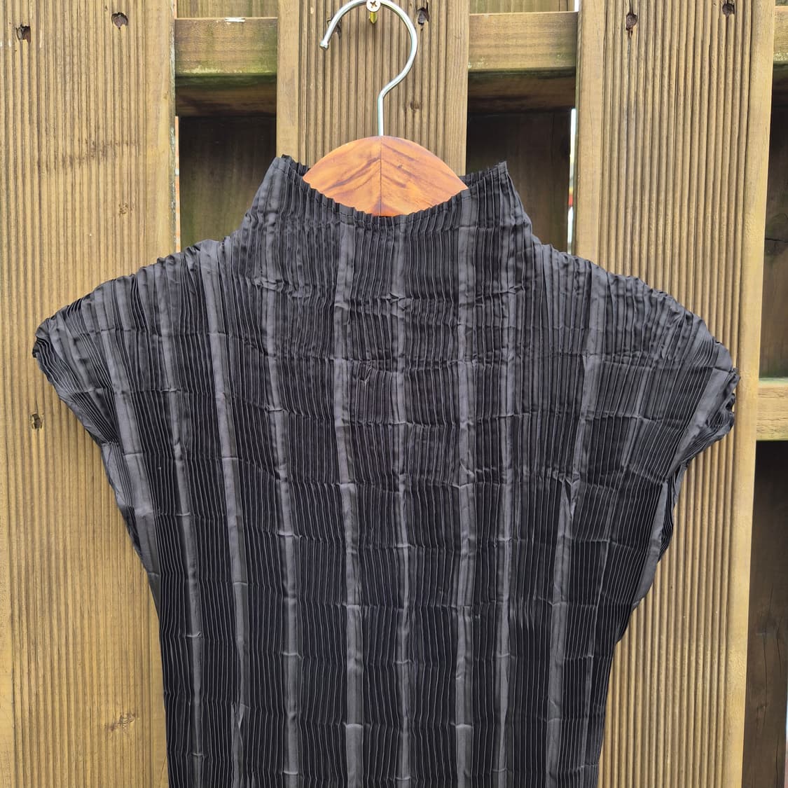 스피치오 블랙 플리츠 하이넥 롱원피스 상품이미지3