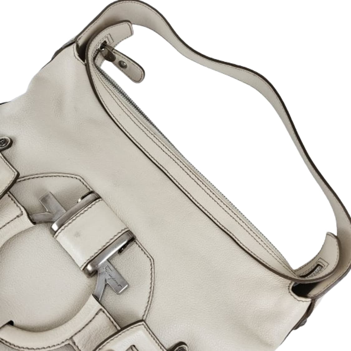 정품 페라가모 간치니 벨티드 가죽 숄더백 상품이미지8