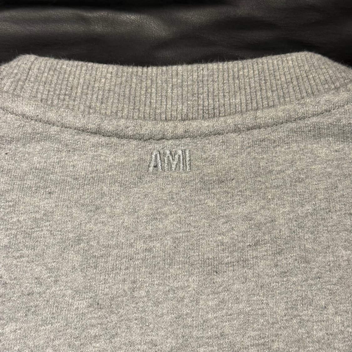 아미 로고 맨투맨 그레이 상품이미지4