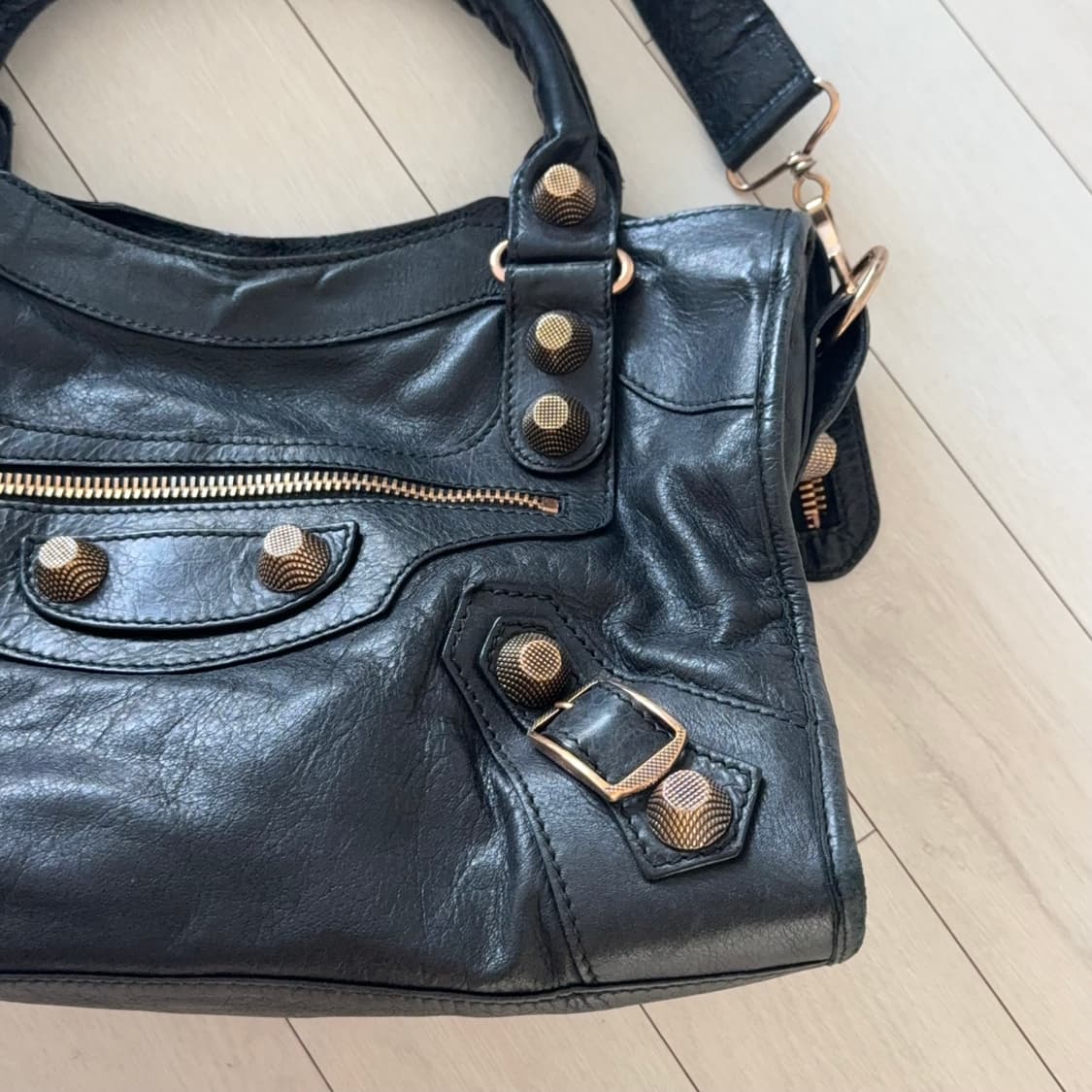 발렌시아가 모터백 블랙 상품이미지3