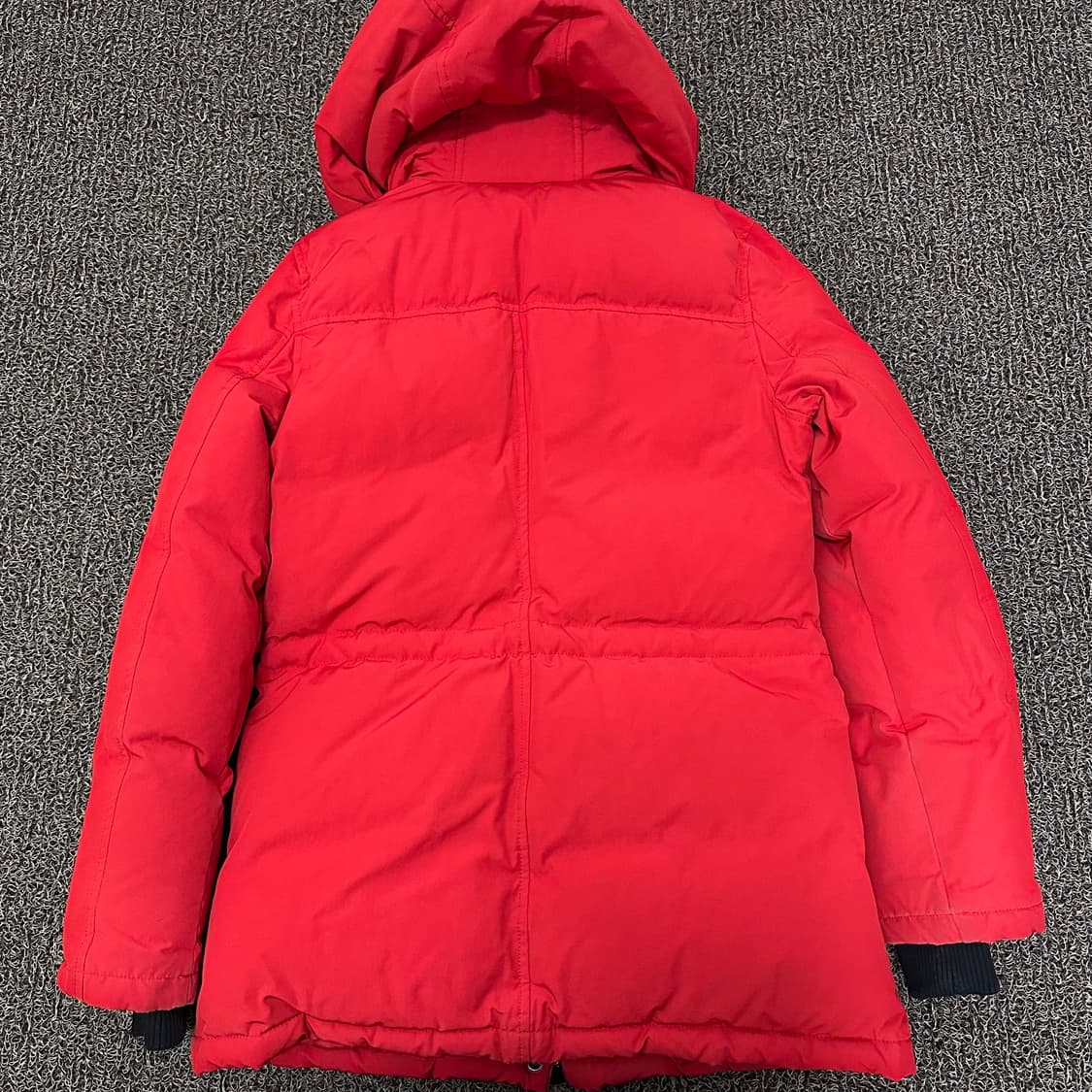 GUESS 게스 여성 덕다운 롱패딩 레드 S 상품이미지4