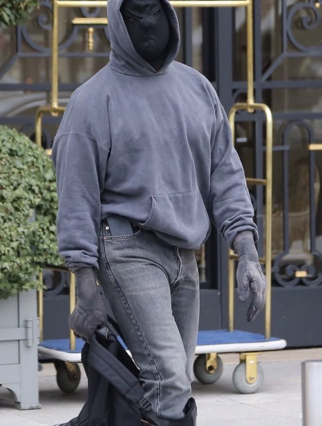 YEEZY GAP BALENCIAGA DOVE HOODIE DRK GRY 상품이미지3