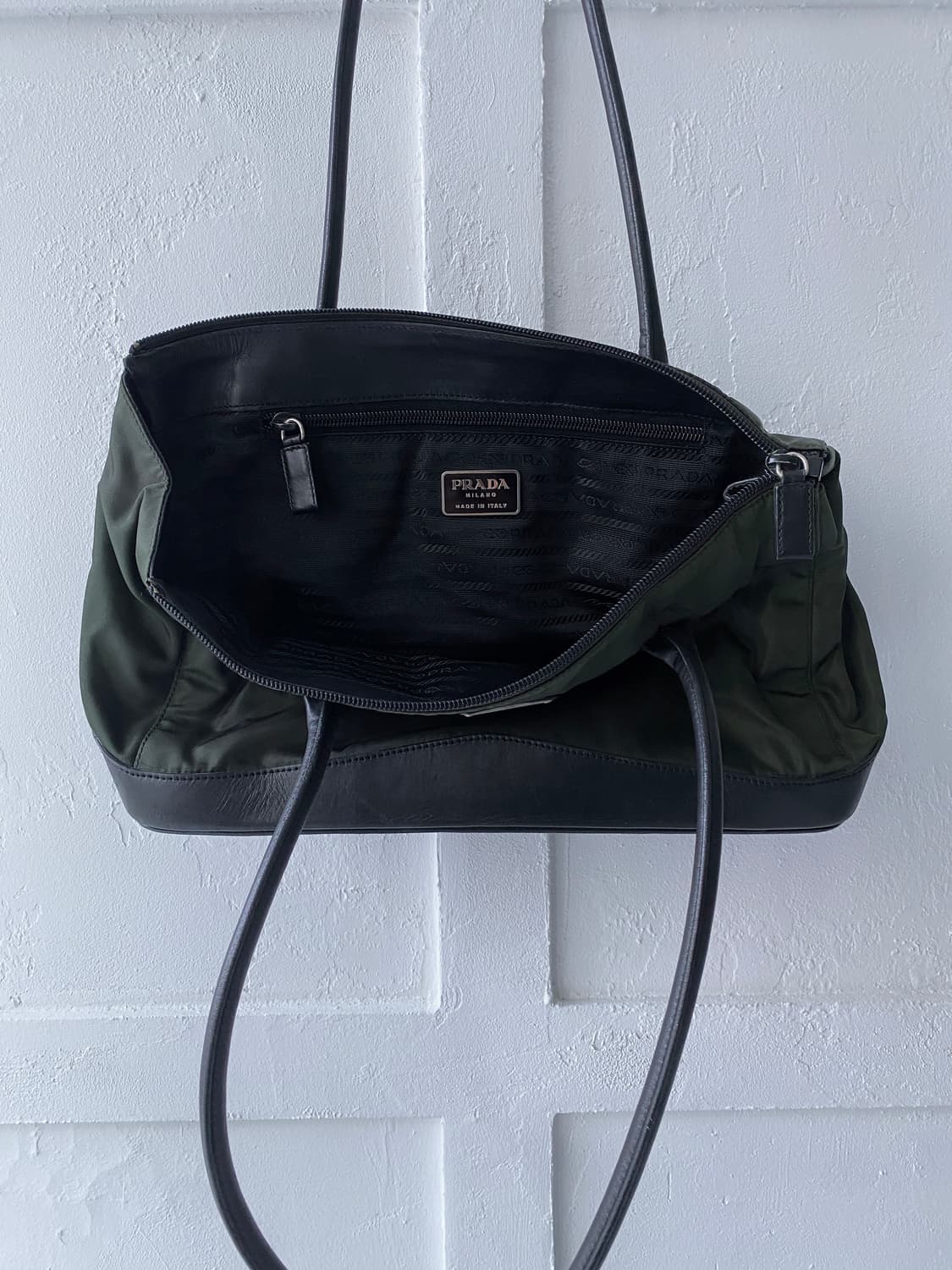 [Prada] 포코노 토트백(카키 블랙) 상품이미지6