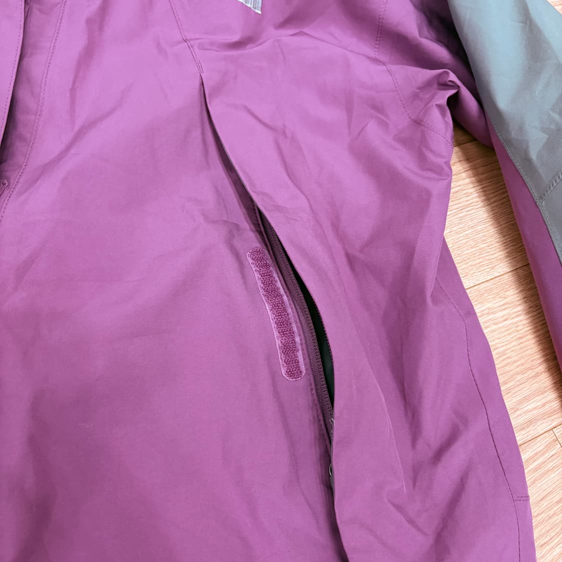 노스페이스 여성 고어텍스 바람막이 퍼플 그레이 95 (XL) 상품이미지4