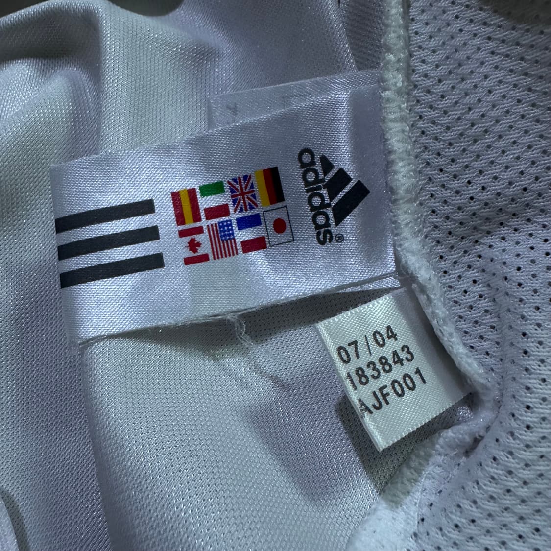 04-05 아디다스 레알 마드리드 NO.10 루이스 피구 홈 유니폼  상품이미지6