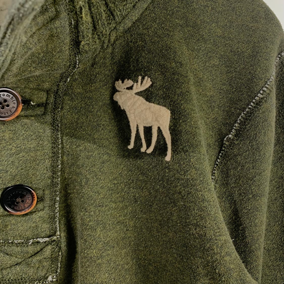 아베크롬비 산양로고 카키 버튼 맨투맨 상품이미지3