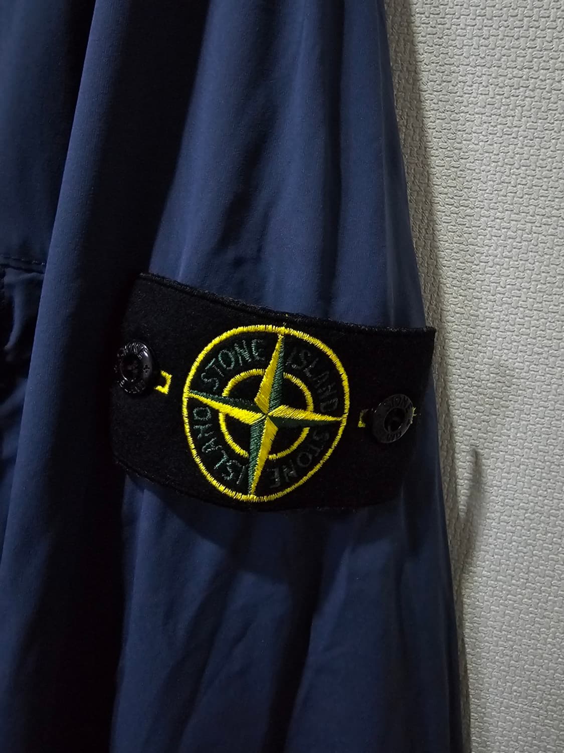 정품 스톤아일랜드 스킨 터치 와펜 후드 자켓 90 / S 상품이미지3