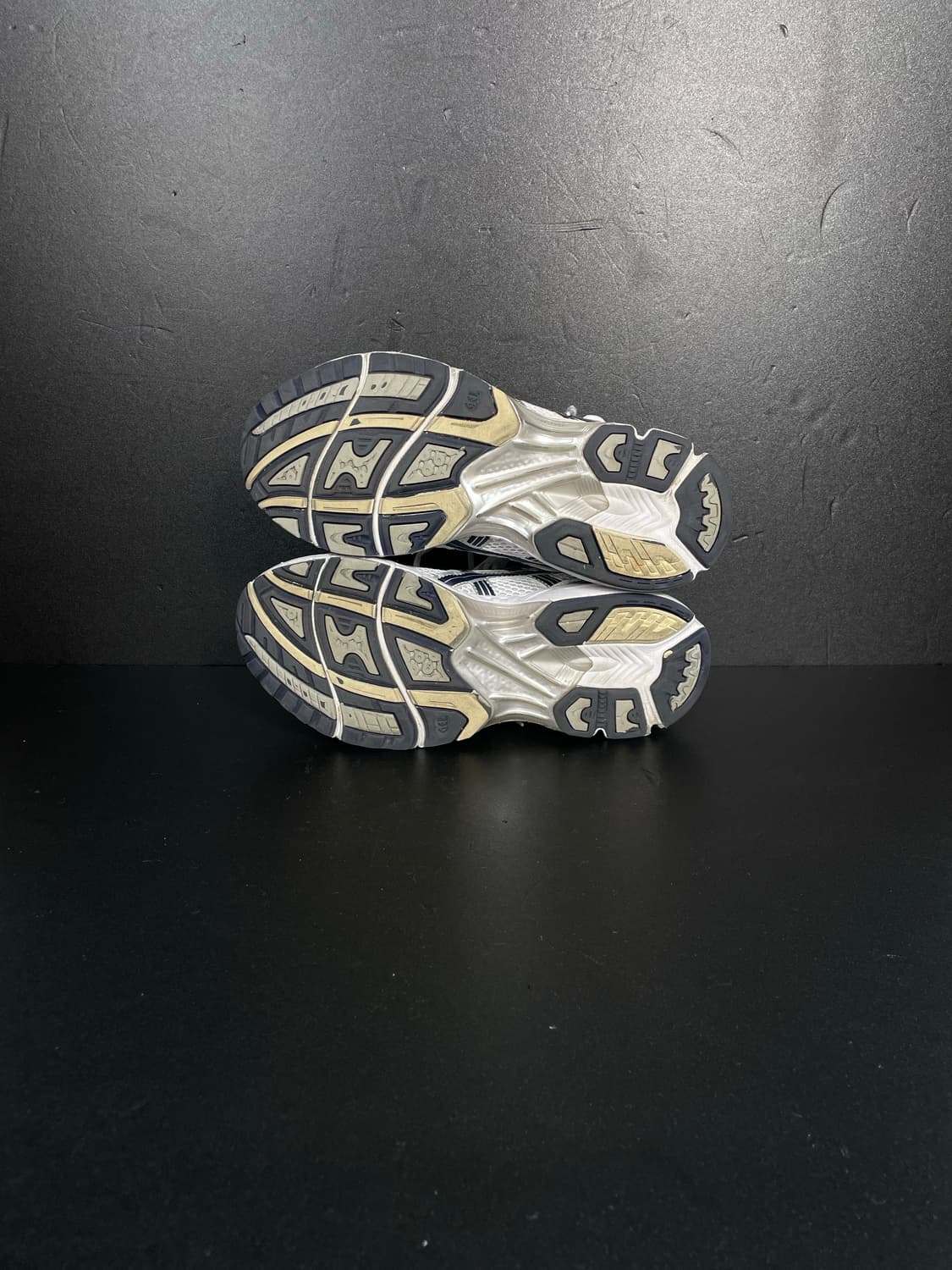 [270] 아식스 젤 카야노14 스니커즈 상품이미지9