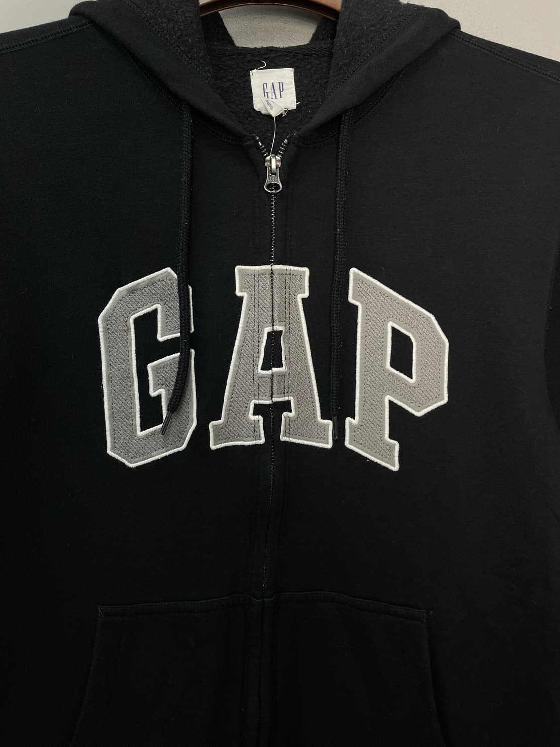 갭 로고 블랙 후드집업 H2260 상품이미지3