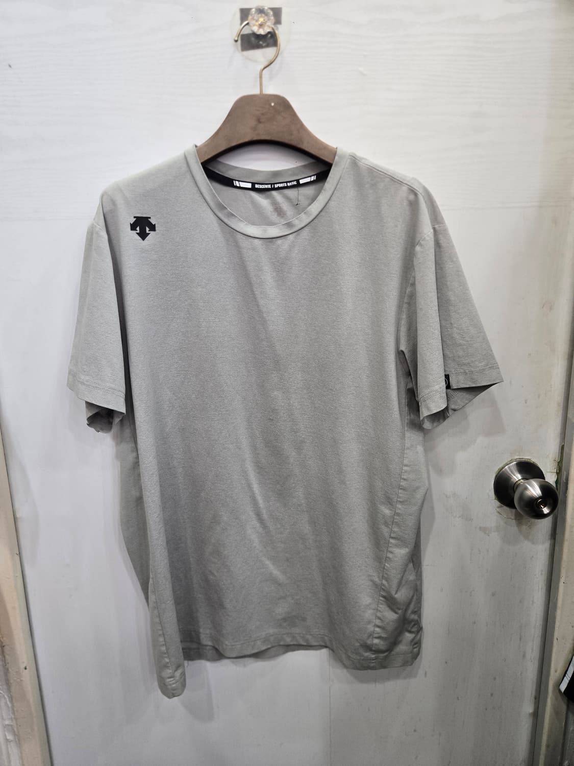 110,2XL )) DESCENTE 데싱트 반팔티셔츠! 그레이&블랙 상품이미지2