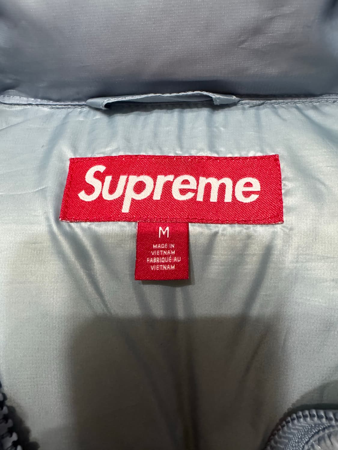 슈프림 700-필 다운 라이트웨이트 패딩 라이트 블루 24FW 상품이미지3