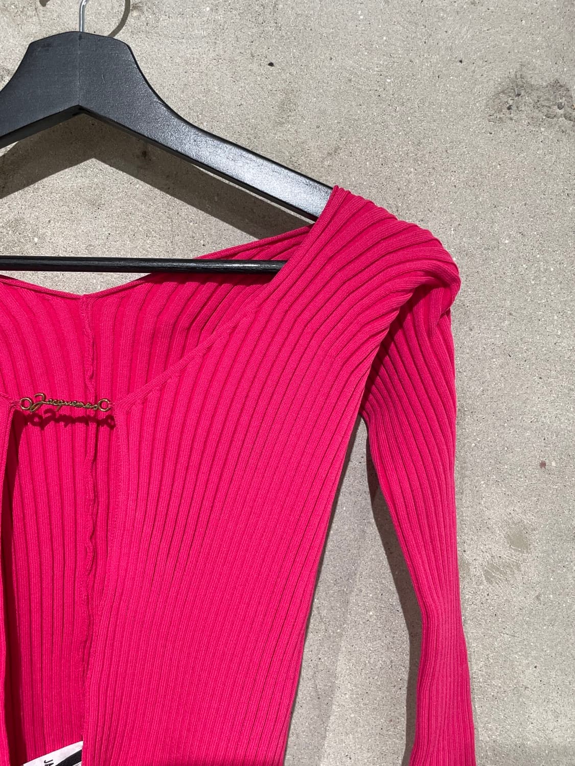 자크뮈스 네온 핑크 라 마이유 프랄루 롱그 가디건 상품이미지3