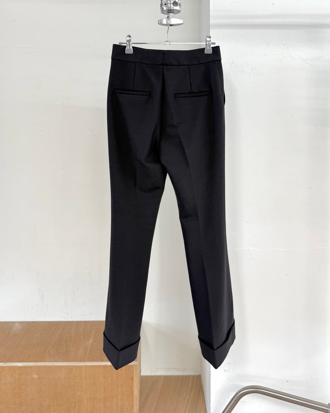 핼무트 랭 블랙 울 블렌드 롤업 트라우저 상품이미지4