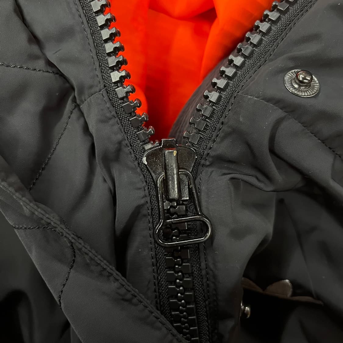 아디다스 블랙 빅로고 백로고 숏패딩  상품이미지7