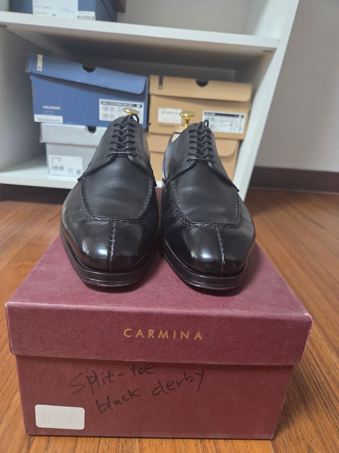 Carmina 스플릿토 블랙 더비 슈즈 상품이미지1