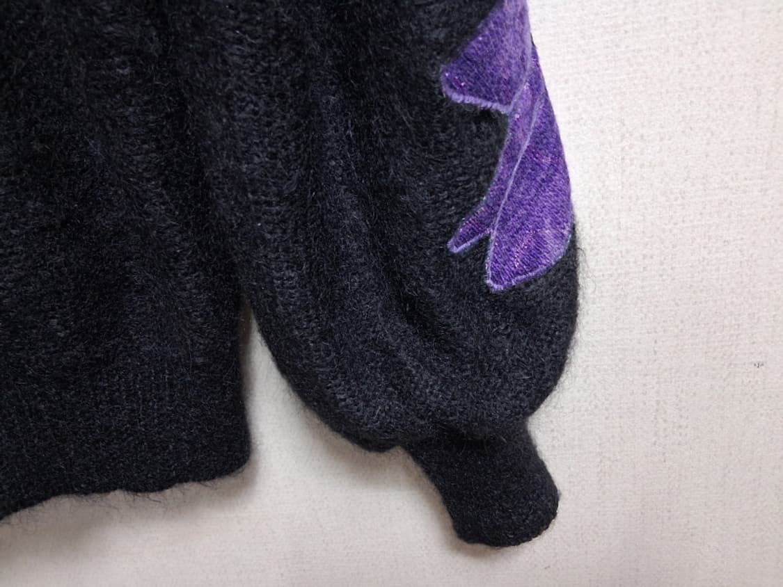 일본구제 빅플라워 자수배색 레트로핏 검정모헤야 니트 가오리핏 여성 통66 상품이미지7